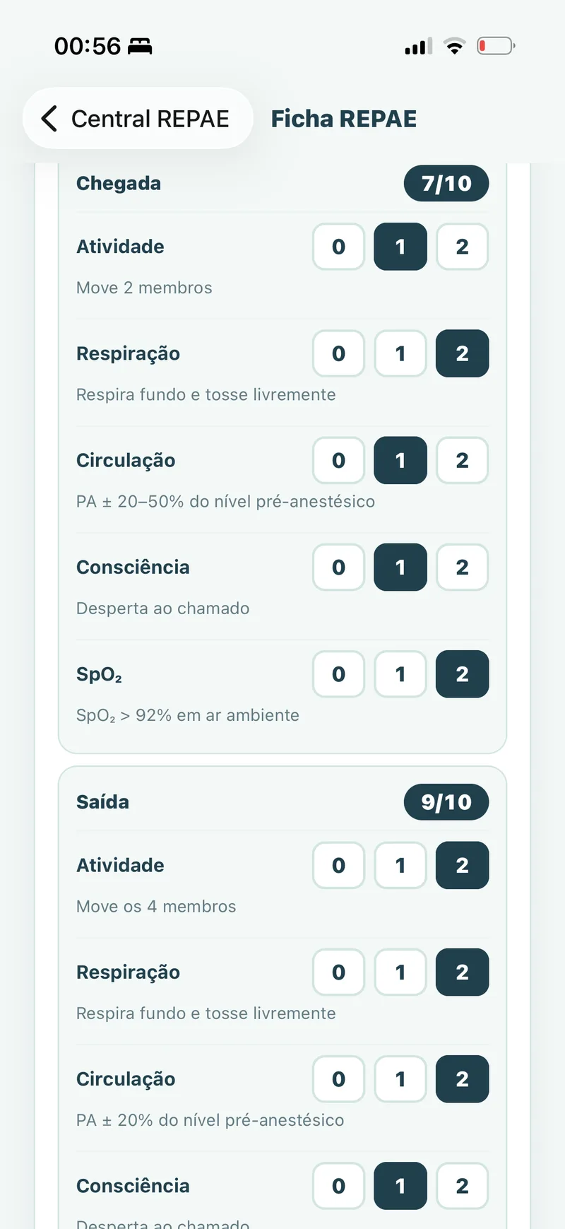 Tela do app: escore de Aldrete de chegada 7 e de saída 9, critério a critério